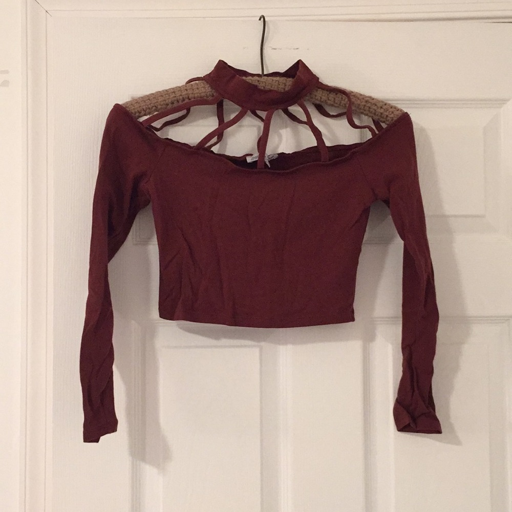 Choker crop top